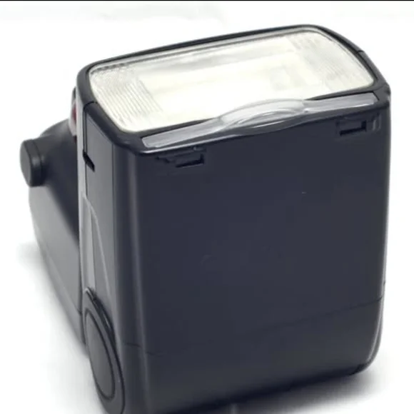 Nikon Black Speedlight Flash - Picture 4 of 5